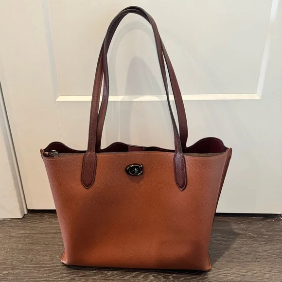 Coach Willow Tote - Picture 13 of 16